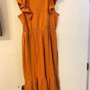 Beautiful dress super comfortable add a Jean jacket and is ready for fall